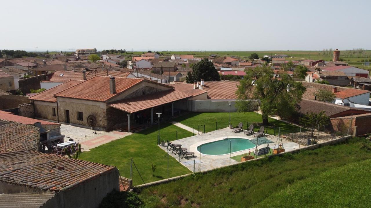 Villa El Almendro Del Cura à Villarmayor  Extérieur photo